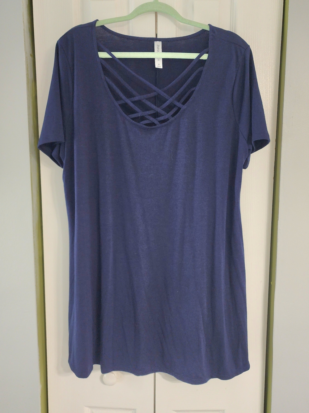 Zenana Outfitters Navy Crisscross Scoop Short Sleeve Tee Size 3X